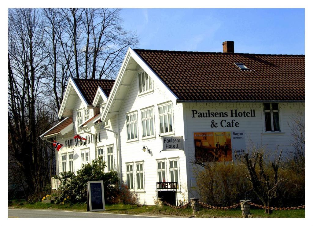 Paulsens Hotel Лингдал Екстериор снимка